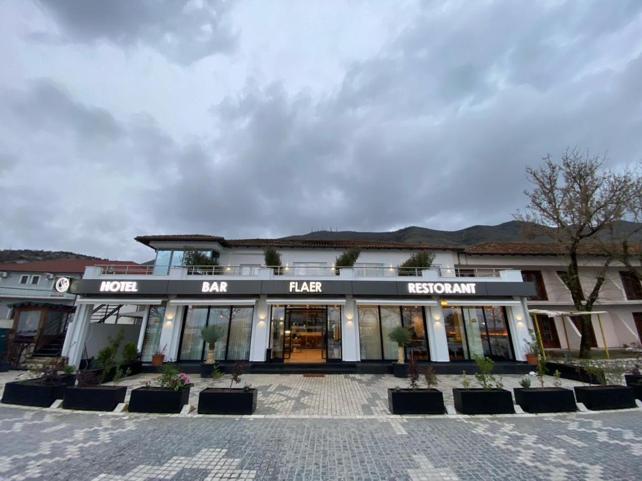 Hotel Flaer Shkodra Kültér fotó